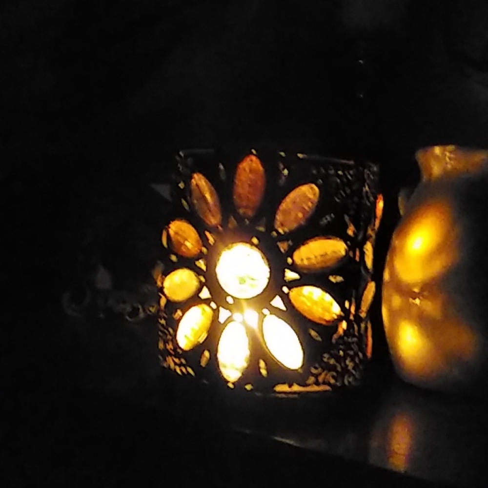 Luminary - Picture 5 of 8
